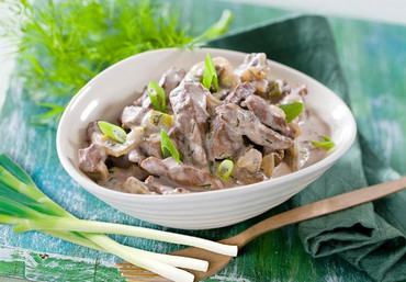 Печень по-строгановски